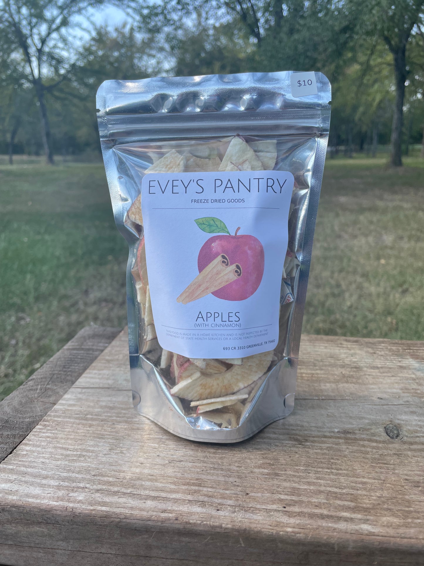 Freeze Dried Cinnamon Apples
